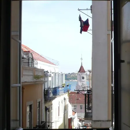 Apartment Terrace At Typical Bica And Chiado
