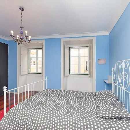 Terrace At Typical Bica And Chiado Lisboa