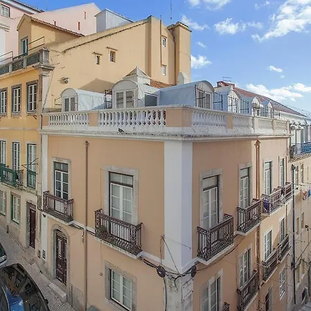 Terrace At Typical Bica And Chiado * Lissabon