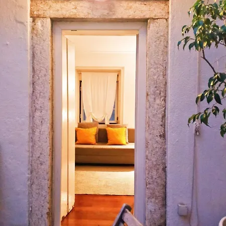 Appartement Terrace At Typical Bica And Chiado