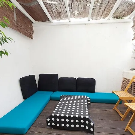 Апартаменты Terrace At Typical Bica And Chiado