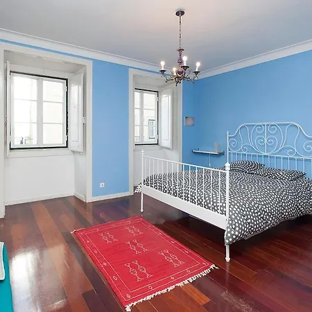 Terrace At Typical Bica And Chiado * Lisboa